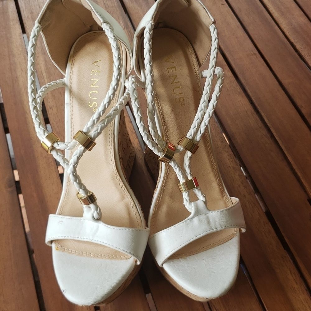 DONATED - 💖 Gorgeous White Braided Wedges